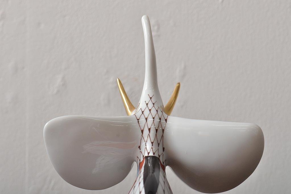 ハンガリー　HOLLOHAZA(ホロハーザ)　象フィギュリン(エレファント、磁器、置物)(R-043330)