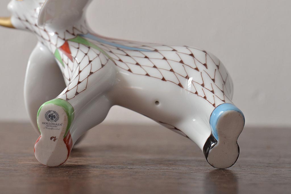 ハンガリー　HOLLOHAZA(ホロハーザ)　象フィギュリン(エレファント、磁器、置物)(R-043330)