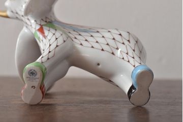 ハンガリー　HOLLOHAZA(ホロハーザ)　象フィギュリン(エレファント、磁器、置物)(R-043330)