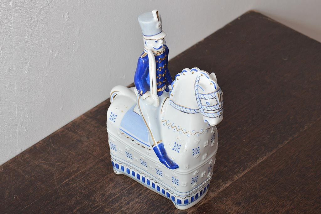 ハンガリー　HOLLOHAZA(ホロハーザ)　騎兵フィギュリン(兵隊、磁器、置物)(R-043331)