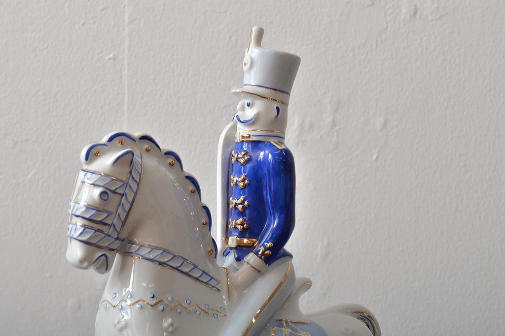 ハンガリー　HOLLOHAZA(ホロハーザ)　騎兵フィギュリン(兵隊、磁器、置物)(R-043331)