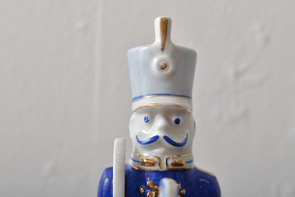 ハンガリー　HOLLOHAZA(ホロハーザ)　騎兵フィギュリン(兵隊、磁器、置物)(R-043331)