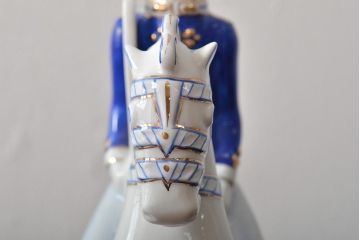 ハンガリー　HOLLOHAZA(ホロハーザ)　騎兵フィギュリン(兵隊、磁器、置物)(R-043331)