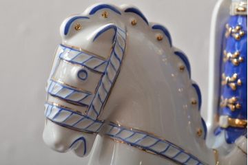 ハンガリー　HOLLOHAZA(ホロハーザ)　騎兵フィギュリン(兵隊、磁器、置物)(R-043331)