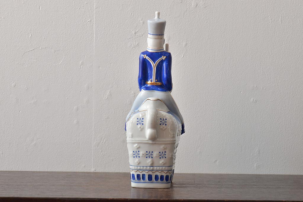 ハンガリー　HOLLOHAZA(ホロハーザ)　騎兵フィギュリン(兵隊、磁器、置物)(R-043331)