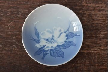 ROYAL COPENHAGEN(ロイヤルコペンハーゲン)　花柄小皿4枚セット(オーバルプレート、洋食器)(R-043333)
