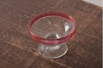 アンティーク雑貨　大正期　赤縁椀型　氷コップ(吹ガラス)(R-043341)