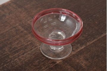 アンティーク雑貨　大正期　赤縁椀型　氷コップ(吹ガラス)(R-043341)