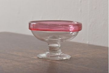 アンティーク雑貨　大正期　赤縁椀型　氷コップ(吹ガラス)(R-043341)