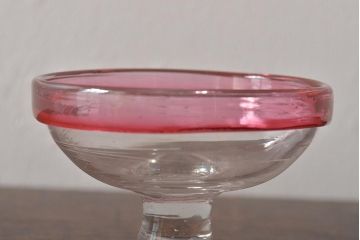 アンティーク雑貨　大正期　赤縁椀型　氷コップ(吹ガラス)(R-043341)