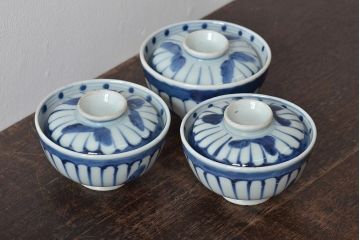 古民具・骨董　明治期　伊万里焼　染付蓋茶碗3客セット(和食器)(R-043342)