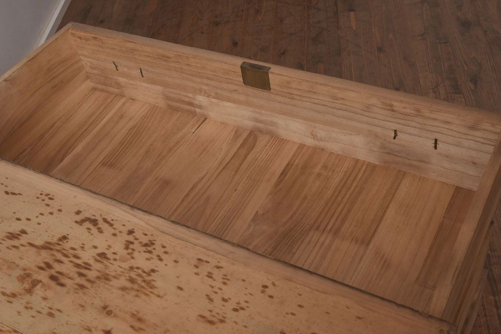 アンティーク家具　昭和中期　すっきりとした佇まいのシンプルな衣装タンス(引き出し、チェスト)(R-043347)