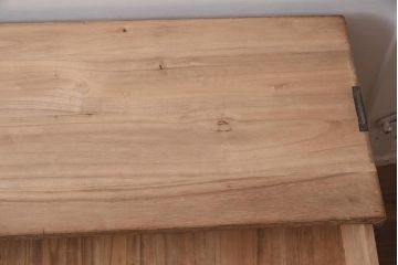 レトロ家具　昭和中期　桐材 シンプルで素朴な箪笥3段(ローボード、テレビ台、チェスト、引き出し、桐箪笥、桐たんす)(R-043351)