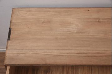 レトロ家具　昭和中期　桐材 シンプルで素朴な箪笥3段(ローボード、テレビ台、チェスト、引き出し、桐箪笥、桐たんす)(R-043351)