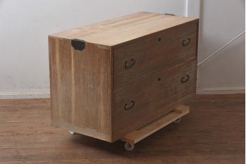 レトロ家具　昭和中期　桐材 シンプルで素朴な箪笥2段(ローボード、テレビ台、チェスト、引き出し、桐箪笥、桐たんす)(R-043352)