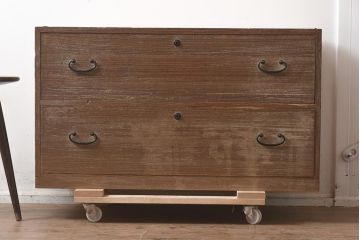 レトロ家具　昭和中期　桐材 シンプルで素朴な箪笥2段(ローボード、テレビ台、チェスト、引き出し、桐箪笥、桐たんす)(R-043352)