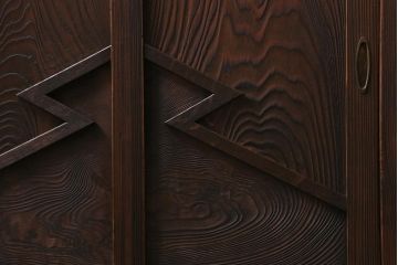 アンティーク家具　和製アンティーク　引き出し付き!　杢目の美しい杉材を使った昭和初期の下駄箱(収納棚、戸棚)(R-043356)