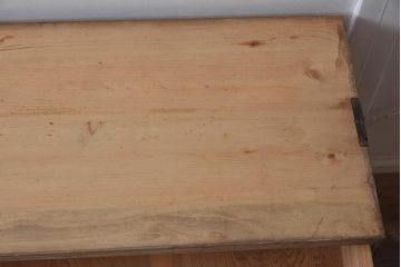 レトロ家具　昭和中期　桐材 シンプルで素朴な箪笥3段(ローボード、テレビ台、チェスト、引き出し、桐箪笥、桐たんす)(R-043358)