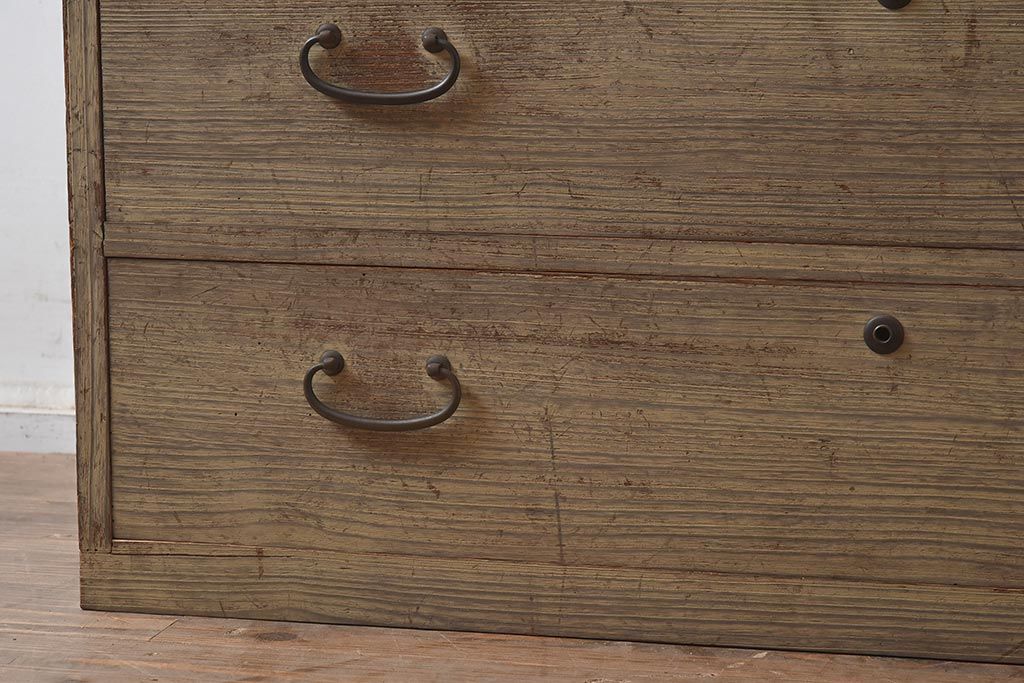 レトロ家具　昭和中期　桐材 シンプルで素朴な箪笥3段(ローボード、テレビ台、チェスト、引き出し、桐箪笥、桐たんす)(R-043358)