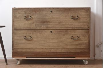 レトロ家具　昭和中期　桐材 素朴な和の雰囲気漂う箪笥2段(ローボード、テレビ台、チェスト、引き出し、桐箪笥、桐たんす)(R-043359)