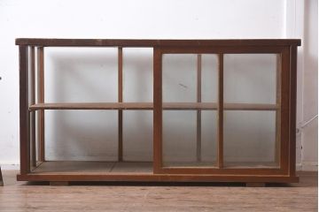 アンティーク家具　大正昭和初期　ヒノキ材　味のある風合いが魅力のレトロなガラスケース(ショーケース、陳列棚)(R-043361)