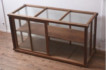 アンティーク家具　大正昭和初期　ヒノキ材　味のある風合いが魅力のレトロなガラスケース(ショーケース、陳列棚)(R-043361)