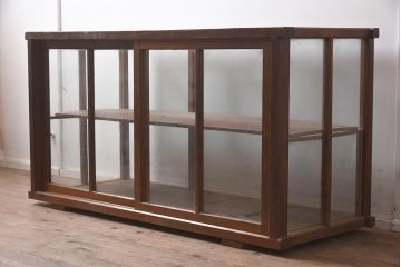 アンティーク家具　大正昭和初期　ヒノキ材　味のある風合いが魅力のレトロなガラスケース(ショーケース、陳列棚)(R-043361)
