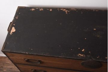 アンティーク家具　明治大正期　前板桐材　丸金具が目を引く衣装箪笥(時代箪笥、引き出し)(R-043363)