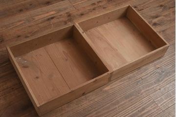 レトロ家具　昭和中期　ナラ材　ダイヤガラスがおしゃれな作業台付き食器棚(収納棚、戸棚、キャビネット)(R-043365)