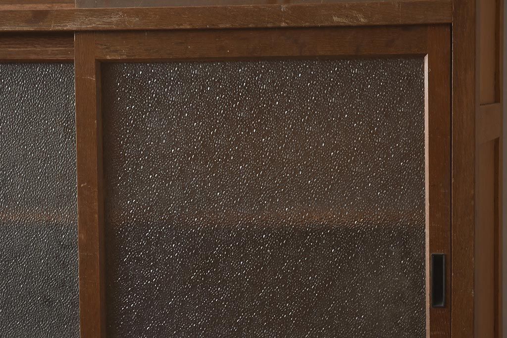 レトロ家具　昭和中期　ナラ材　ダイヤガラスがおしゃれな作業台付き食器棚(収納棚、戸棚、キャビネット)(R-043365)