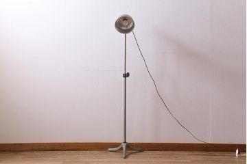 レトロ照明　ビンテージスタイルにもおすすめなアイアン製のスタンドライト(フロアスタンド)(R-043367)
