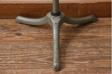 レトロ照明　ビンテージスタイルにもおすすめなアイアン製のスタンドライト(フロアスタンド)(R-043367)