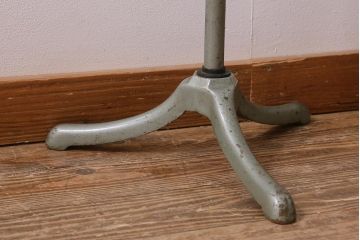 レトロ照明　ビンテージスタイルにもおすすめなアイアン製のスタンドライト(フロアスタンド)(R-043367)