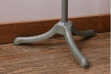 レトロ照明　ビンテージスタイルにもおすすめなアイアン製のスタンドライト(フロアスタンド)(R-043368)