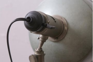 レトロ照明　ビンテージスタイルにもおすすめなアイアン製のスタンドライト(フロアスタンド)(R-043368)