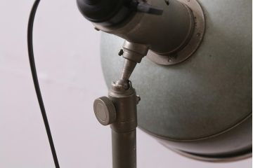 レトロ照明　ビンテージスタイルにもおすすめなアイアン製のスタンドライト(フロアスタンド)(R-043368)