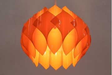 ビンテージ照明　レトロポップなカラーと個性的なデザインが目を引くペンダントライト(天井照明、シェード)(R-043369)