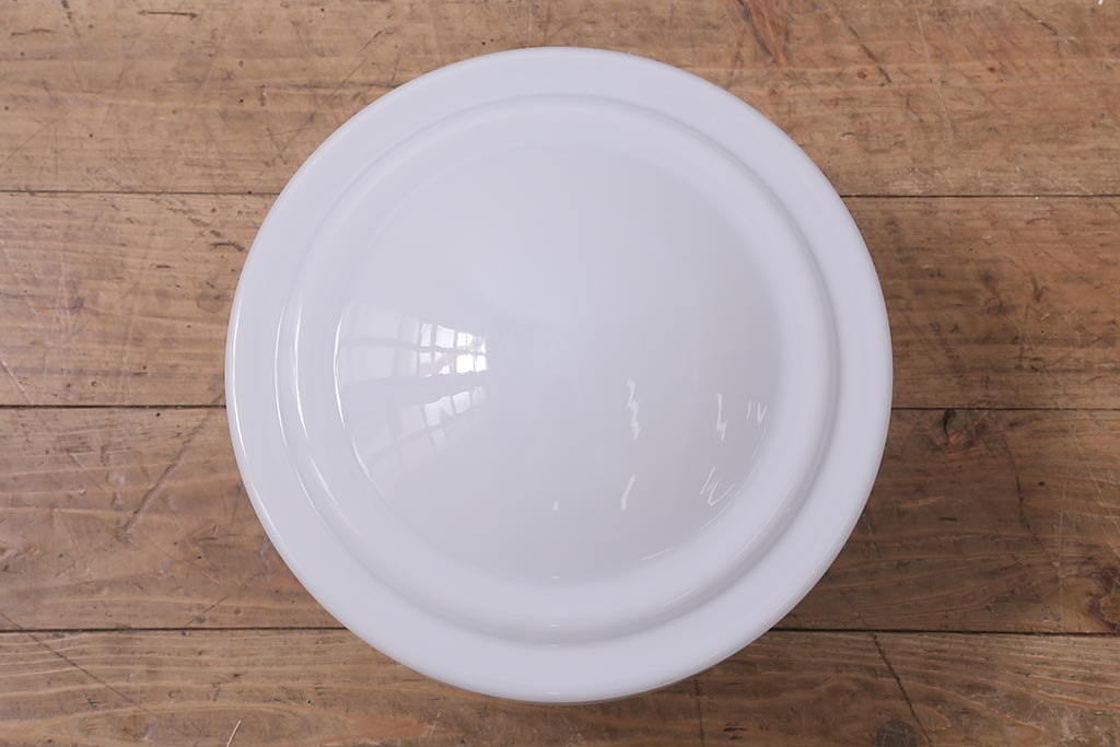 ビンテージ照明　大振りサイズ　レトロな乳白色のガラスシェード照明(吊り下げ照明、天井照明)(R-043370)