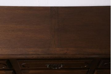 ヴィンテージ家具　フランスビンテージ　オーク材　レリーフがおしゃれなサイドボード(キャビネット)(R-043371)