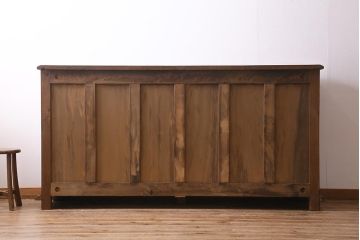 ヴィンテージ家具　フランスビンテージ　オーク材　レリーフがおしゃれなサイドボード(キャビネット)(R-043371)