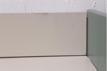 ペイント家具　和製アンティーク　ダークグリーンとアイボリーの組み合わせがお洒落なブックシェルフ(本棚、収納棚、ラック)(R-043373)