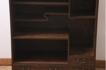 アンティーク家具　昭和初期　前面縞黒檀・中桐材　透かし彫りの意匠がアクセントになった茶箪笥(茶棚、戸棚、収納棚)(R-043374)