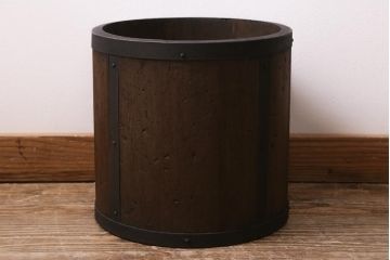 アンティーク雑貨　和製アンティーク　古民具　長い時を経た風合いが魅力的な斗棒付き一斗枡(一斗マス)(R-043380)