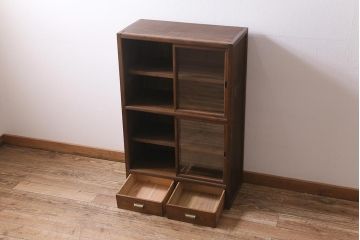 アンティーク家具　大正昭和初期　ヒノキ材　木の質感が味わい深いレトロなガラス戸棚(収納棚、飾り棚、食器棚)(R-043381)