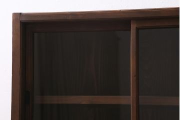 アンティーク家具　大正昭和初期　ヒノキ材　木の質感が味わい深いレトロなガラス戸棚(収納棚、飾り棚、食器棚)(R-043381)