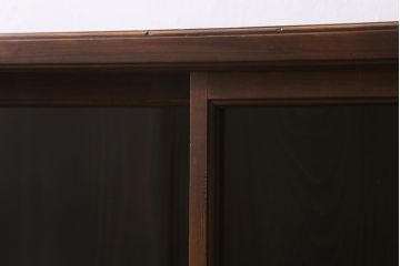 アンティーク家具　大正昭和初期　ヒノキ材　木の質感が味わい深いレトロなガラス戸棚(収納棚、飾り棚、食器棚)(R-043381)