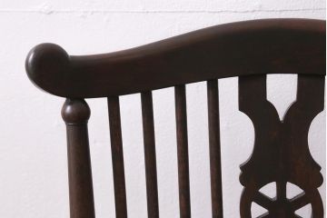 アンティーク家具　イギリスアンティーク　バーチ材　ホイールバックがポイントのロッキングチェア(椅子、板座チェア)(R-043382)
