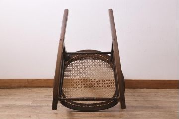 アンティーク家具　イギリスアンティーク　バーチ材　ホイールバックがポイントのロッキングチェア(椅子、板座チェア)(R-043382)