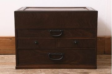 アンティーク家具　桑・欅・桐材　真鍮金具　上手物の小引き出し(裁縫箱)(R-043383)