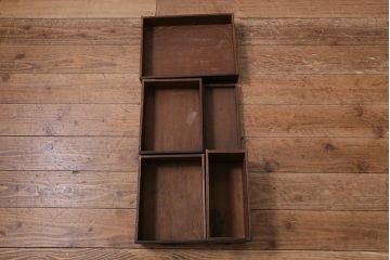 アンティーク家具　指物家具　総桑材　真鍮金具　上質な和の雰囲気漂う小引き出し(小物収納、卓上収納)(R-043384)